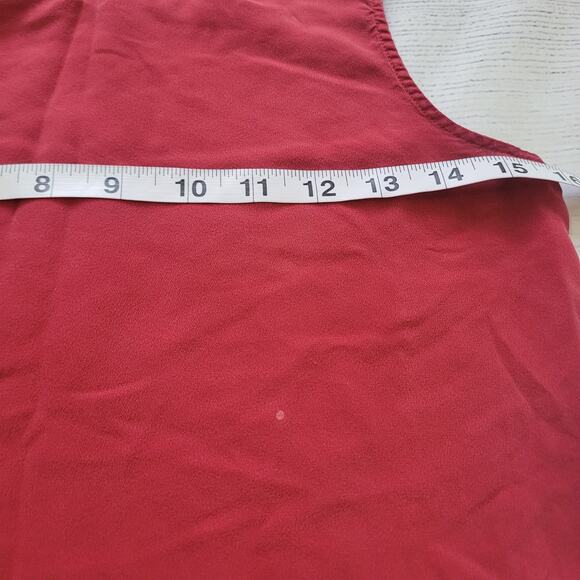 Everlane	 Size 0 100% Silk Red Tank Top Keyhole Back Lightweight Classy Minimal - Picture 7 of 8